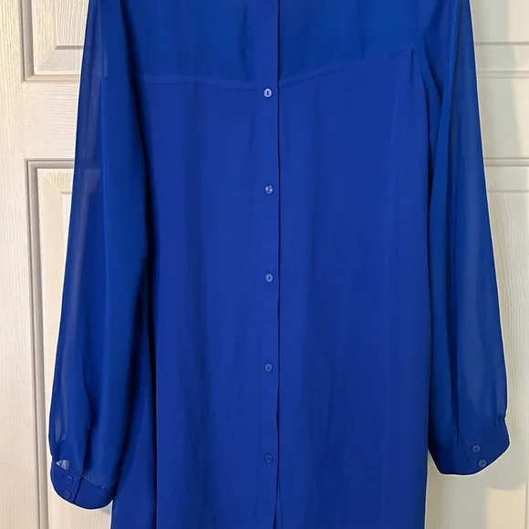 Top - Picture 2 of 2